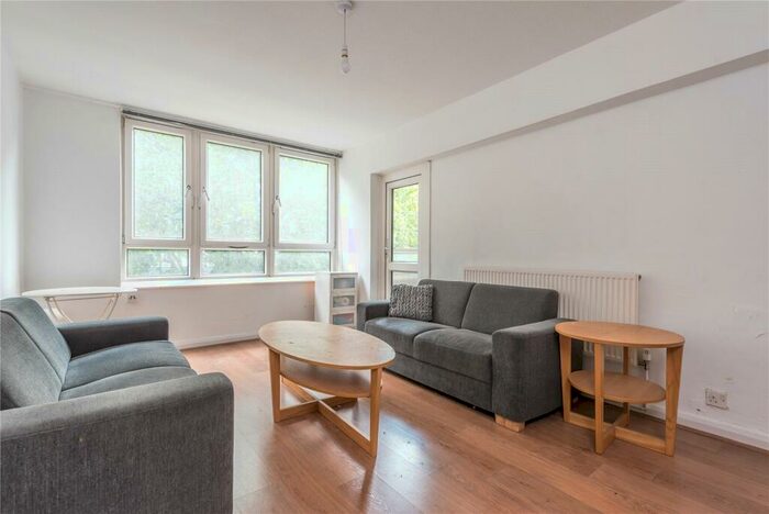 3 Bedroom Maisonette To Rent In Newland Court, Old Street, Islington, London, EC1V