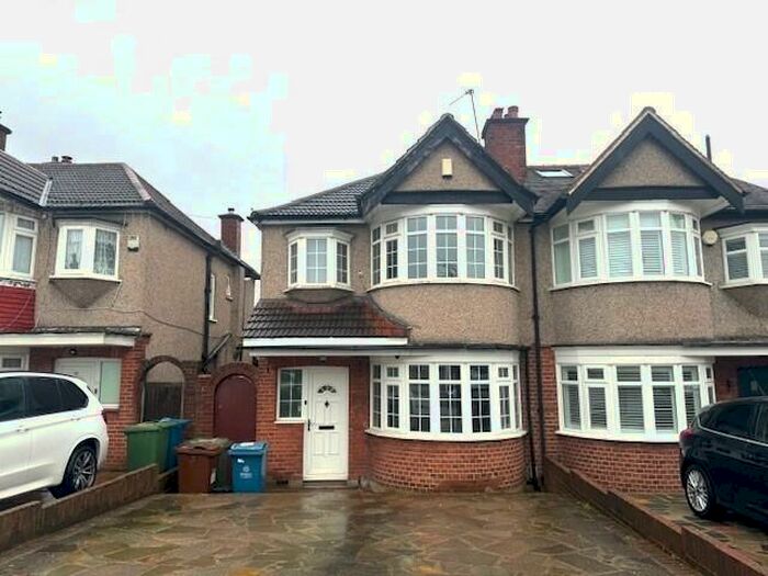 3 Bedroom Semi-Detached House To Rent In Malvern Avenue, Harrow, HA2