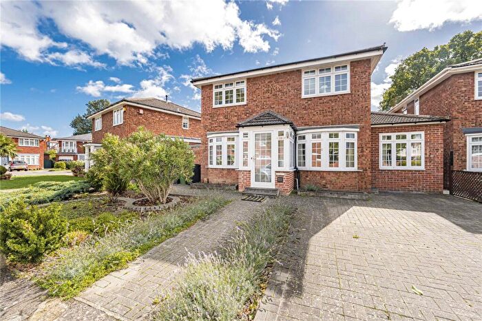 5 Bedroom Detached House For Sale In Maria Theresa Close, New Malden, KT3