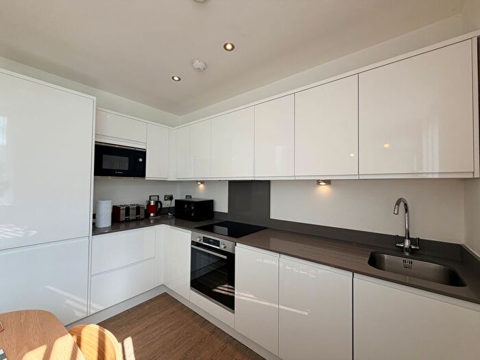 2 Bedroom Flat To Rent In Dane Road Crossford Court, Sale, M33