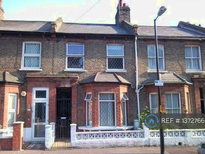 5 Bedroom Terraced House To Rent In Badsworth Road, London, SE5
