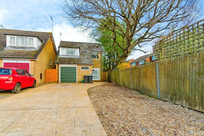 4 Bedroom Detached House For Sale In Cold Waltham Lane, Burgess Hill, RH15