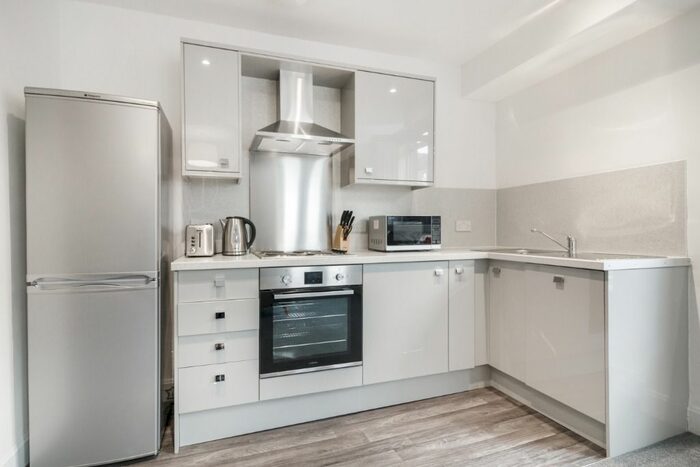 2 Bedroom Flat To Rent In Peddie Street, West End, Dundee, DD1