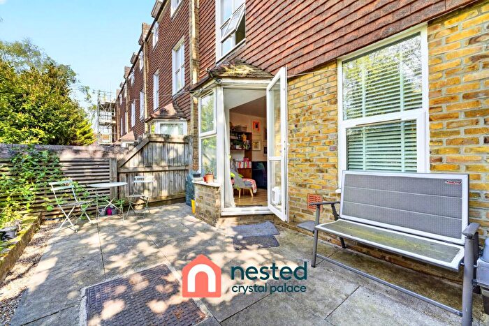 1 Bedroom Flat For Sale In Battenberg Walk, London, SE19
