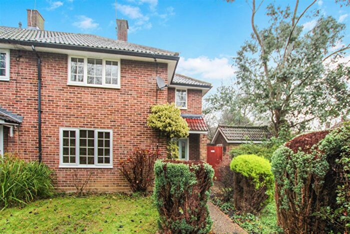 2 Bedroom Terraced House To Rent In Grangewood Close, Brentwood, CM13