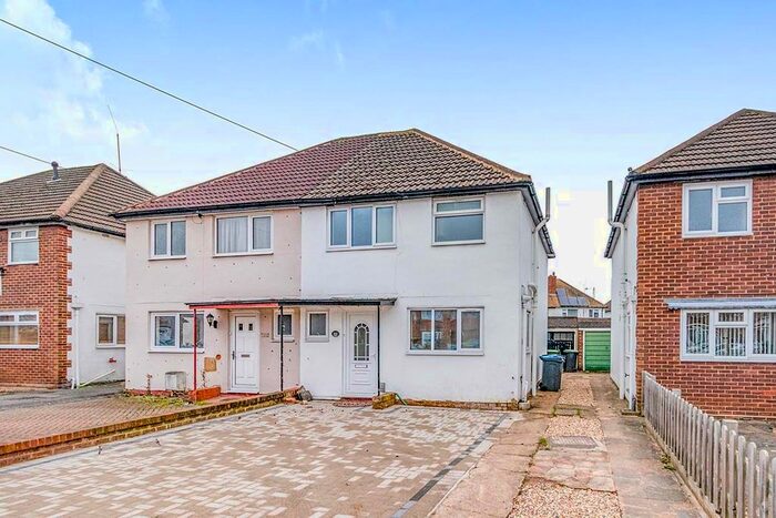 3 Bedroom Semi-Detached House To Rent In Moor Lane, Chessington KT9