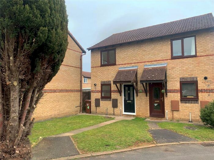 2 Bedroom Semi-Detached House To Rent In Yew Close, Bicester, Oxfordshire, OX26