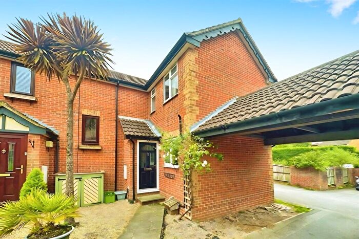 2 Bedroom End Of Terrace House To Rent In Bracklesham Close, SO19
