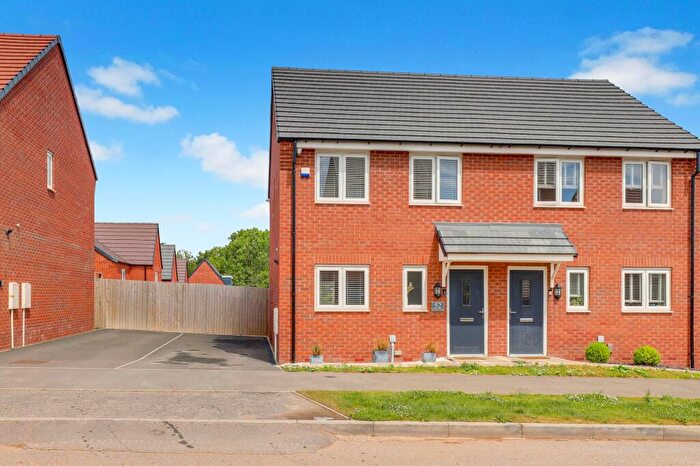 3 Bedroom Semi-Detached House For Sale In Harviston Avenue, Gedling, NG4