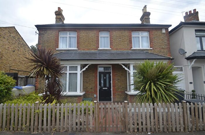 2 Bedroom Maisonette To Rent In Queens Road, Feltham, TW13