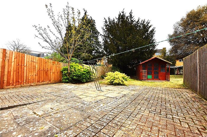 2 Bedroom Flat To Rent In Dunheved Road North, Thornton Heath, CR7