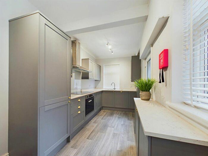 5 Bedroom House Of Multiple Occupation To Rent In Burleigh Road, Loughborough - Inc Bills Option, LE11