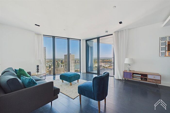 2 Bedroom Flat To Rent In Amory Tower, Canary Wharf | London, E14
