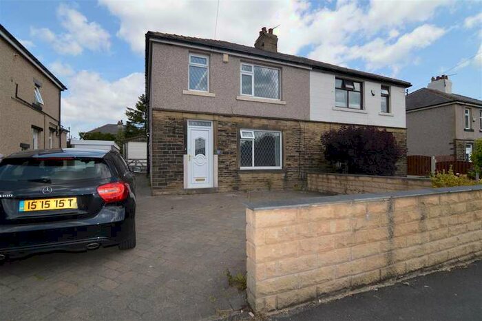 3 Bedroom Semi-Detached House To Rent In Pullan Avenue, Eccleshill, Bradford, BD2