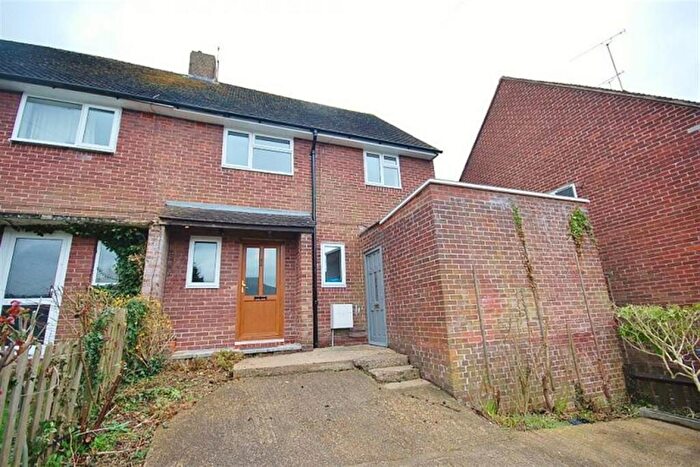 4 Bedroom Semi-Detached House To Rent In Highcliff, SO23