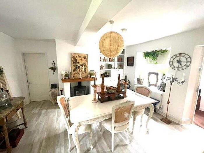2 Bedroom Cottage For Sale In High Street, Mansfield Woodhouse, NG19