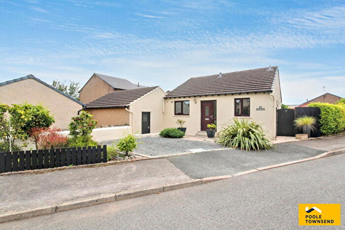 2 Bedroom Detached Bungalow For Sale In Collinfield, Kendal, LA9