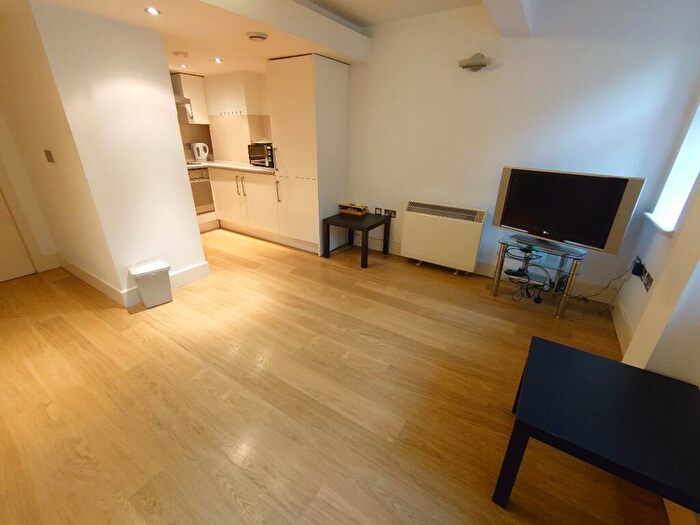1 Bedroom Flat To Rent In Sir Thomas St, Liverpool, L1