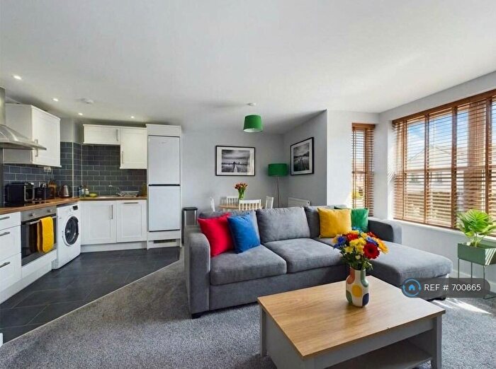 2 Bedroom Flat To Rent In St. Richards Court, Haywards Heath, RH16