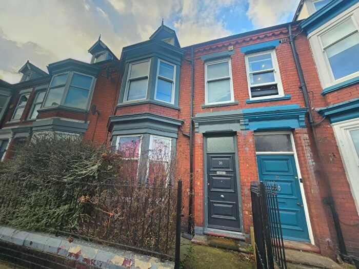 5 Bedroom Terraced House For Sale In North Lodge Terrace, Darlington, DL3