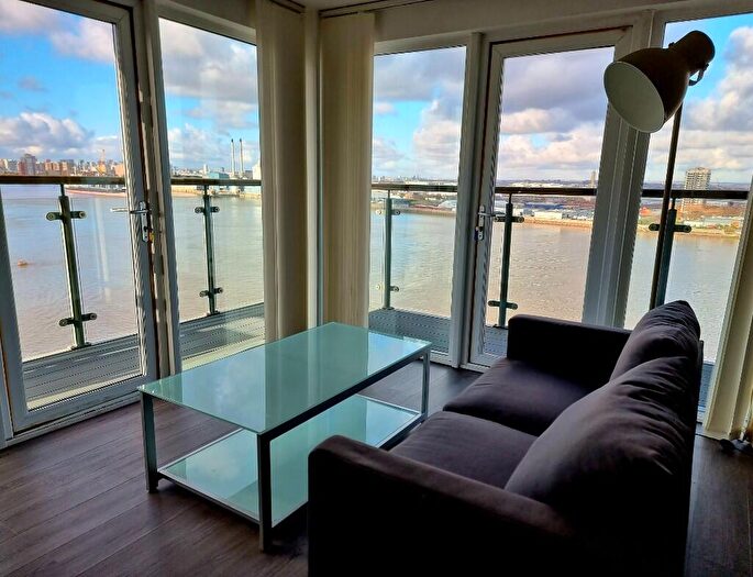 2 Bedroom Flat To Rent In Mast Quay, London, SE18