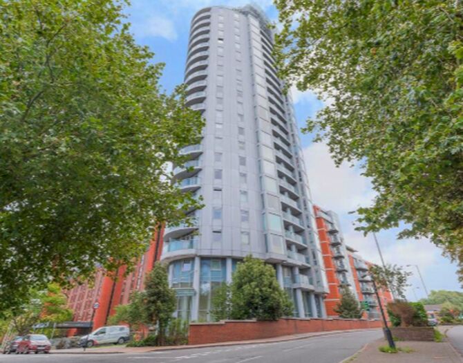 Property To Rent In Parking Space, CR0