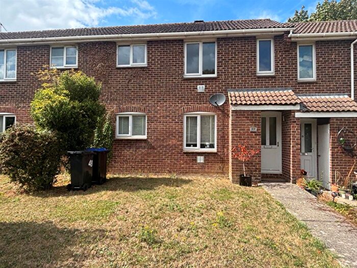 1 Bedroom Flat To Rent In Alderton Way, Trowbridge, BA14