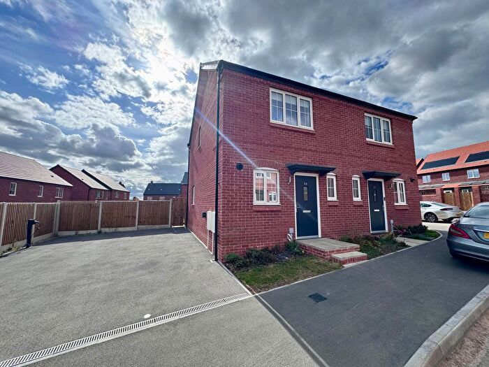 2 Bedroom Property To Rent In Lodge Grove, Nottingham, NG11