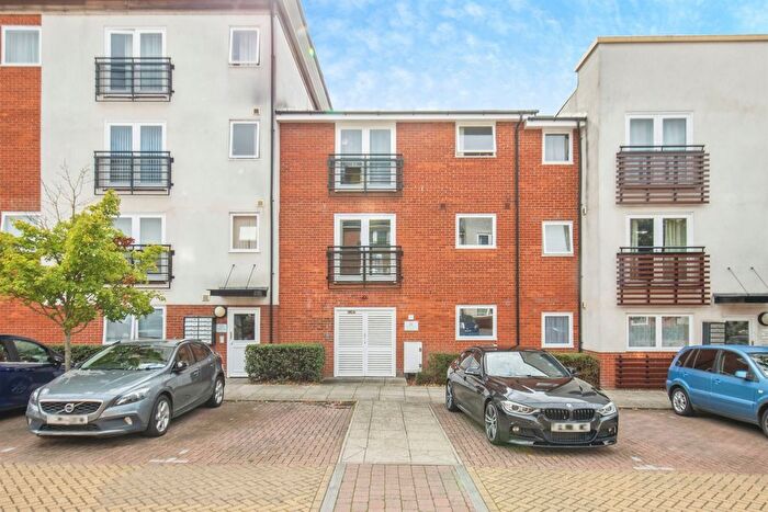 2 Bedroom Flat For Sale In Siloam Place, Ipswich, IP3