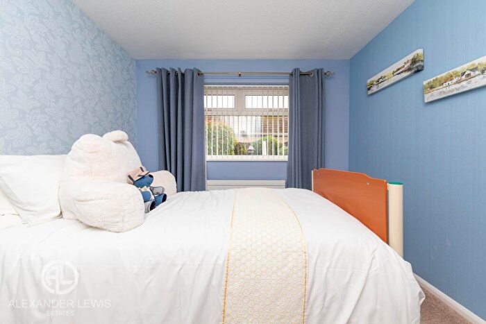 2 Bedroom Bungalow For Sale In Vicarage Close, Arlesey, Beds, SG15