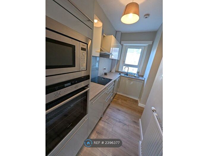 2 Bedroom Flat To Rent In Salen Street, Glasgow, G52