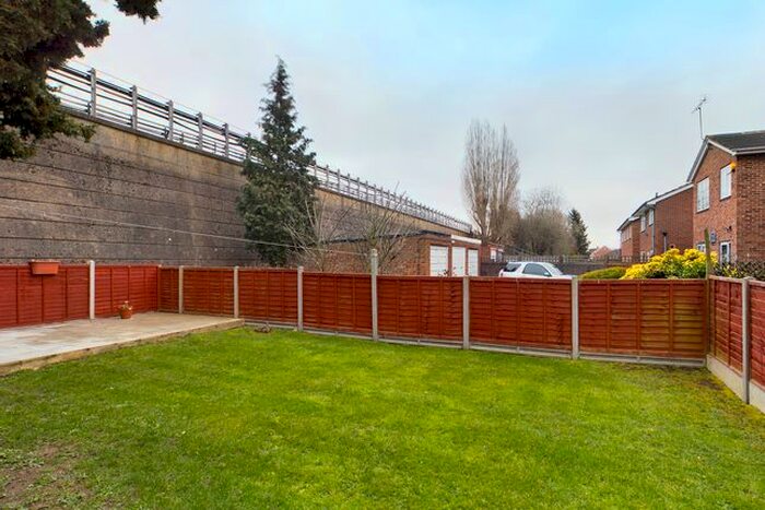 2 Bedroom Flat For Sale In Great Central Avenue, Ruislip, HA4