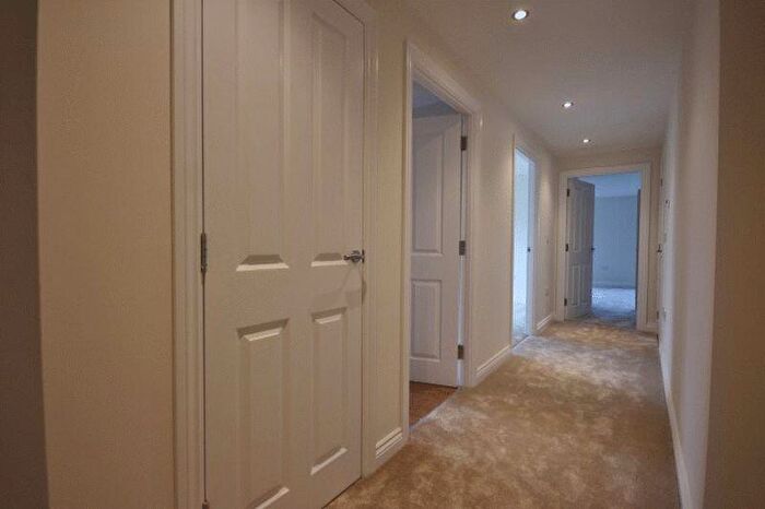 2 Bedroom Apartment To Rent In Melrose House, Jesmond, Newcastle Upon Tyne, NE2