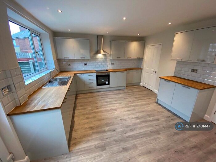 3 Bedroom Semi-Detached House To Rent In Park Avenue, Royston, Barnsley, S71