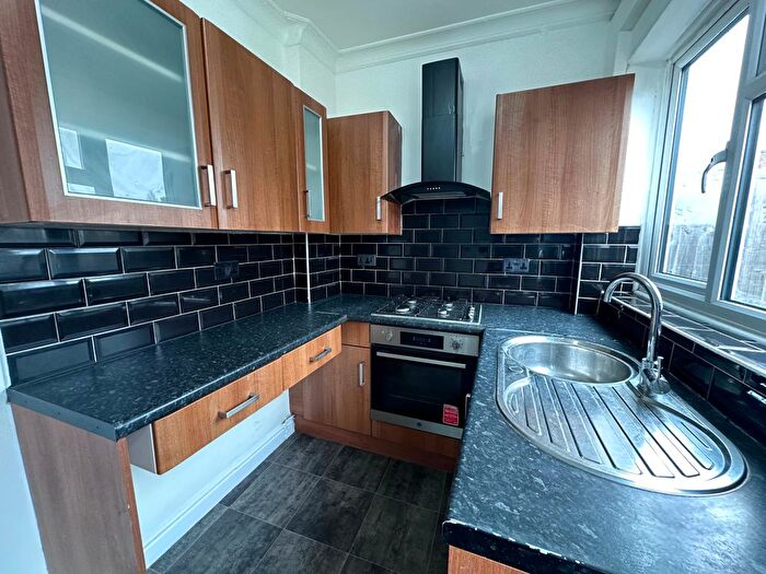 3 Bedroom Terraced House To Rent In Winterbourne Road, Dagenham, RM8