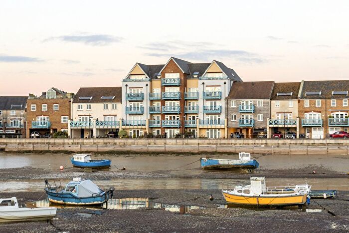 2 Bedroom Flat For Sale In Broad Reach Mews, Shoreham-By-Sea, BN43
