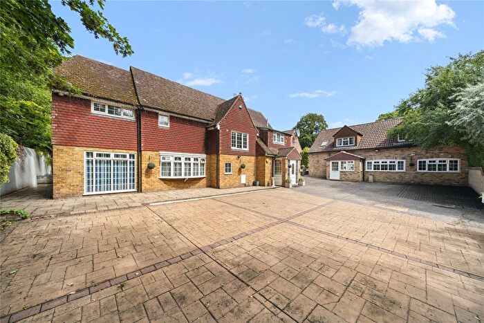 9 Bedroom Detached House For Sale In Darenth Hill, Dartford, Kent, DA2