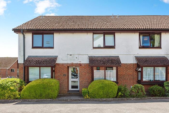 1 Bedroom Flat For Sale In Old Station Way, Godalming, Surrey, GU7