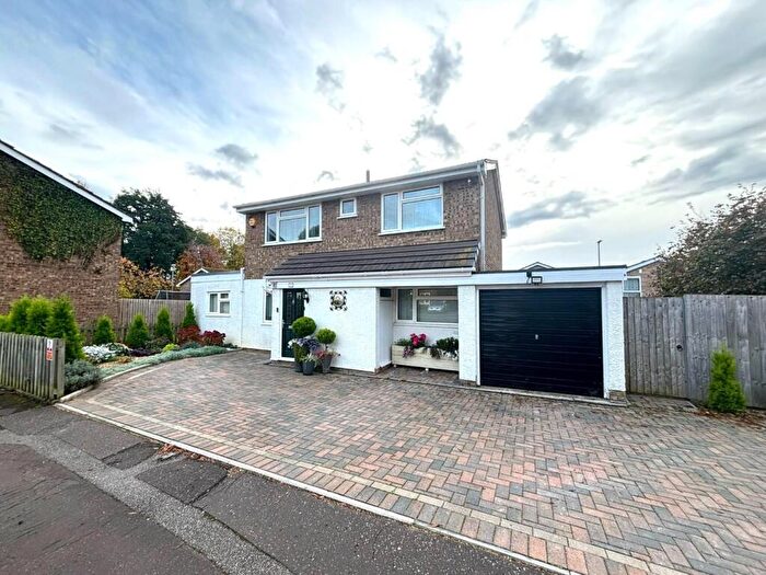 4 Bedroom Detached House For Sale In East Priors Court, Lings, Northampton, NN3