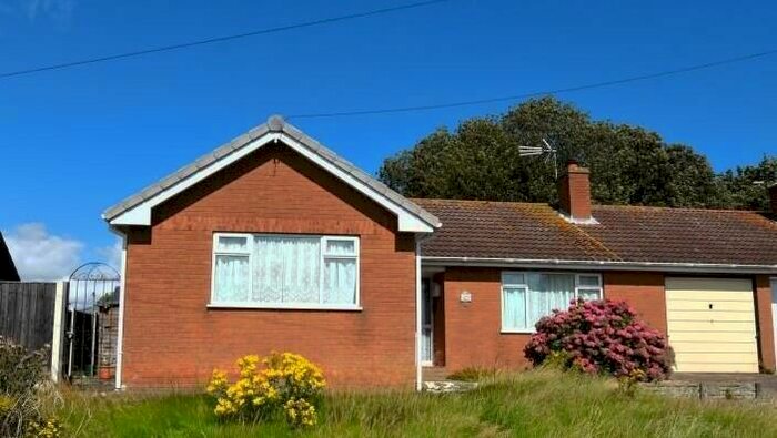 2 Bedroom Bungalow For Sale In Church Lane, Huttoft, Alford, LN13