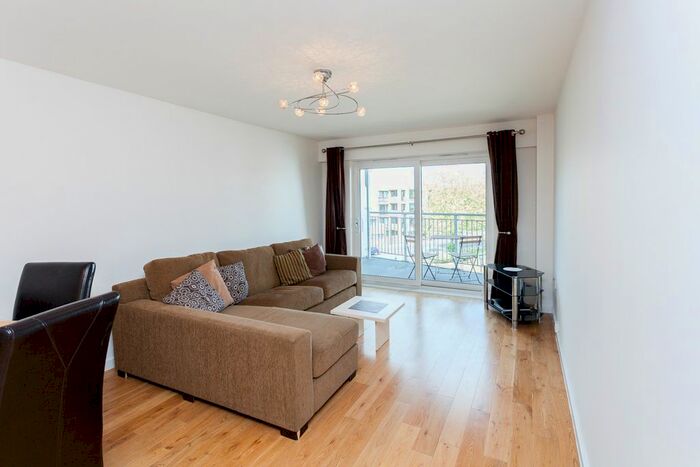 2 Bedroom Flat To Rent In Boulevard Drive, Colindale, NW9