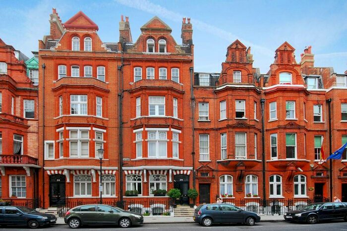 2 Bedroom Flat To Rent In Draycott Place, Chelsea, London, SW3