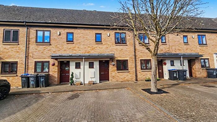 2 Bedroom Terraced House For Sale In Near Side, Northampton, NN5