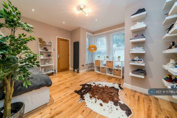 2 Bedroom Flat To Rent In Anerley Park, London, SE20