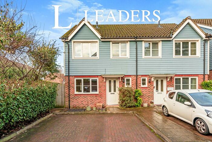 3 Bedroom Semi-Detached House To Rent In Deer Way, Horsham, RH12