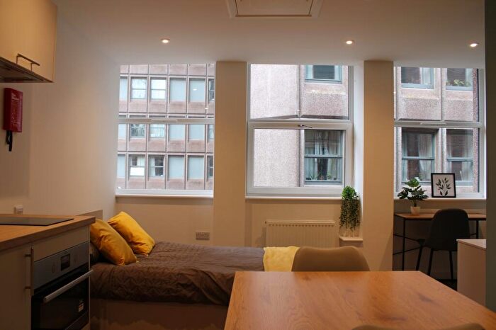 1 Bedroom Flat To Rent In Redcross Street, Bristol, BS2