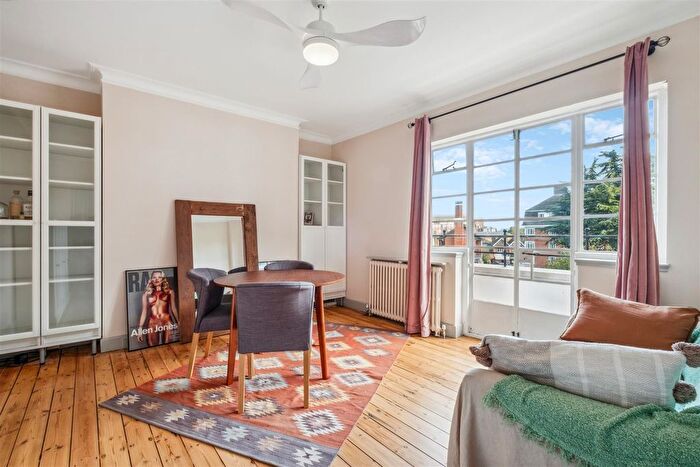 1 Bedroom Flat To Rent In Watchfield Court, Sutton Court Road, London, W4