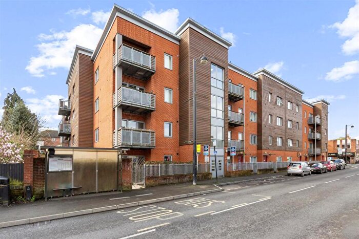 1 Bedroom Apartment For Sale In Desborough Road, High Wycombe, HP11