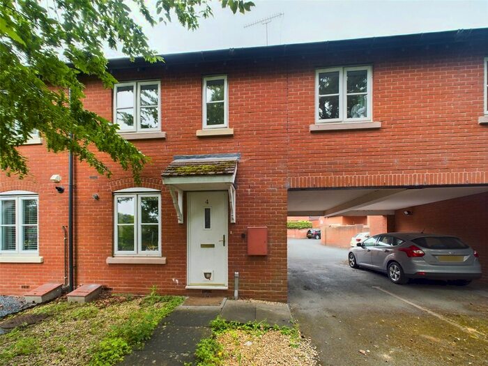 3 Bedroom Terraced House For Sale In Hardknott Row, Worcester, Worcestershire, WR4