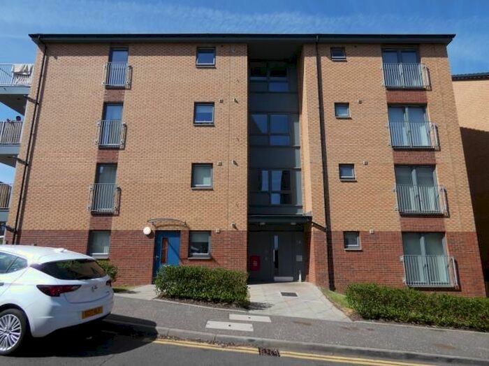 3 Bedroom Flat To Rent In Seafield Street, Edinburgh, EH6